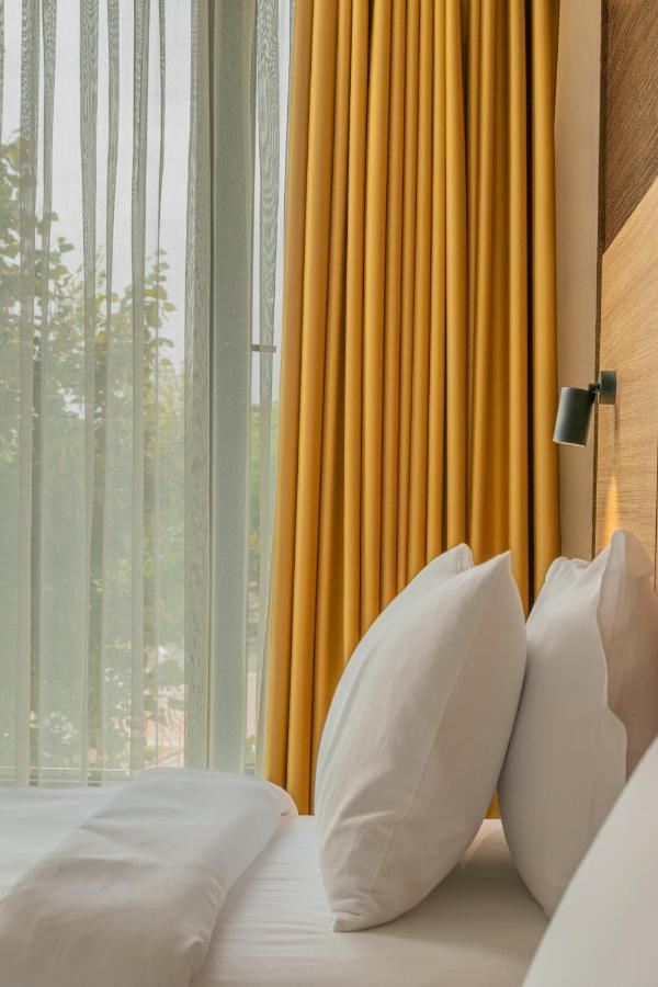Hotel Osetia Garden มอมชิลกราด ภายนอก รูปภาพ