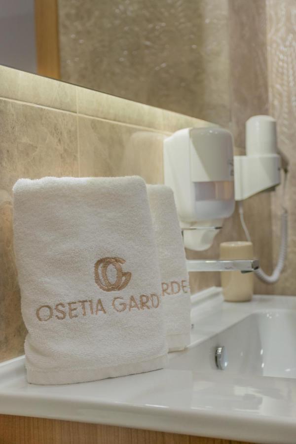 Hotel Osetia Garden มอมชิลกราด ภายนอก รูปภาพ