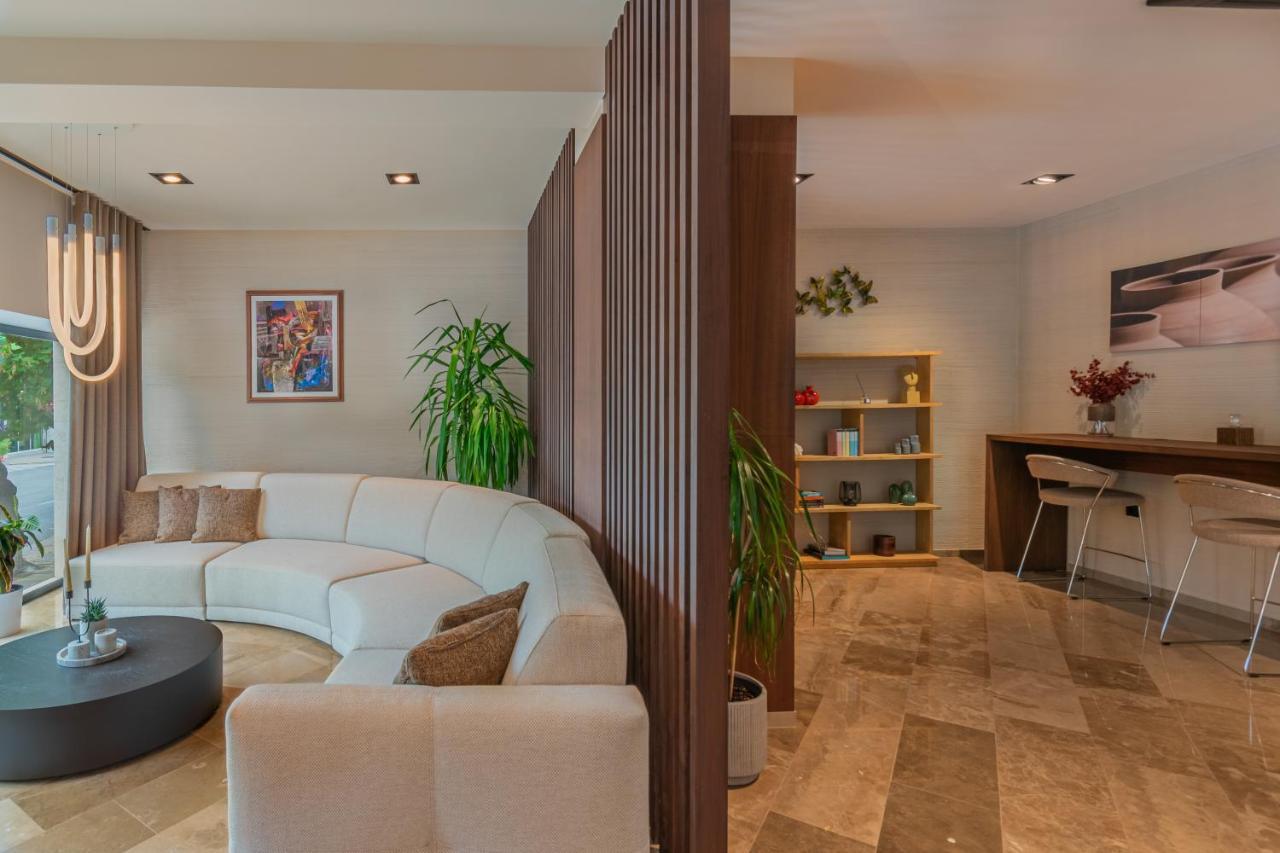 Hotel Osetia Garden มอมชิลกราด ภายนอก รูปภาพ