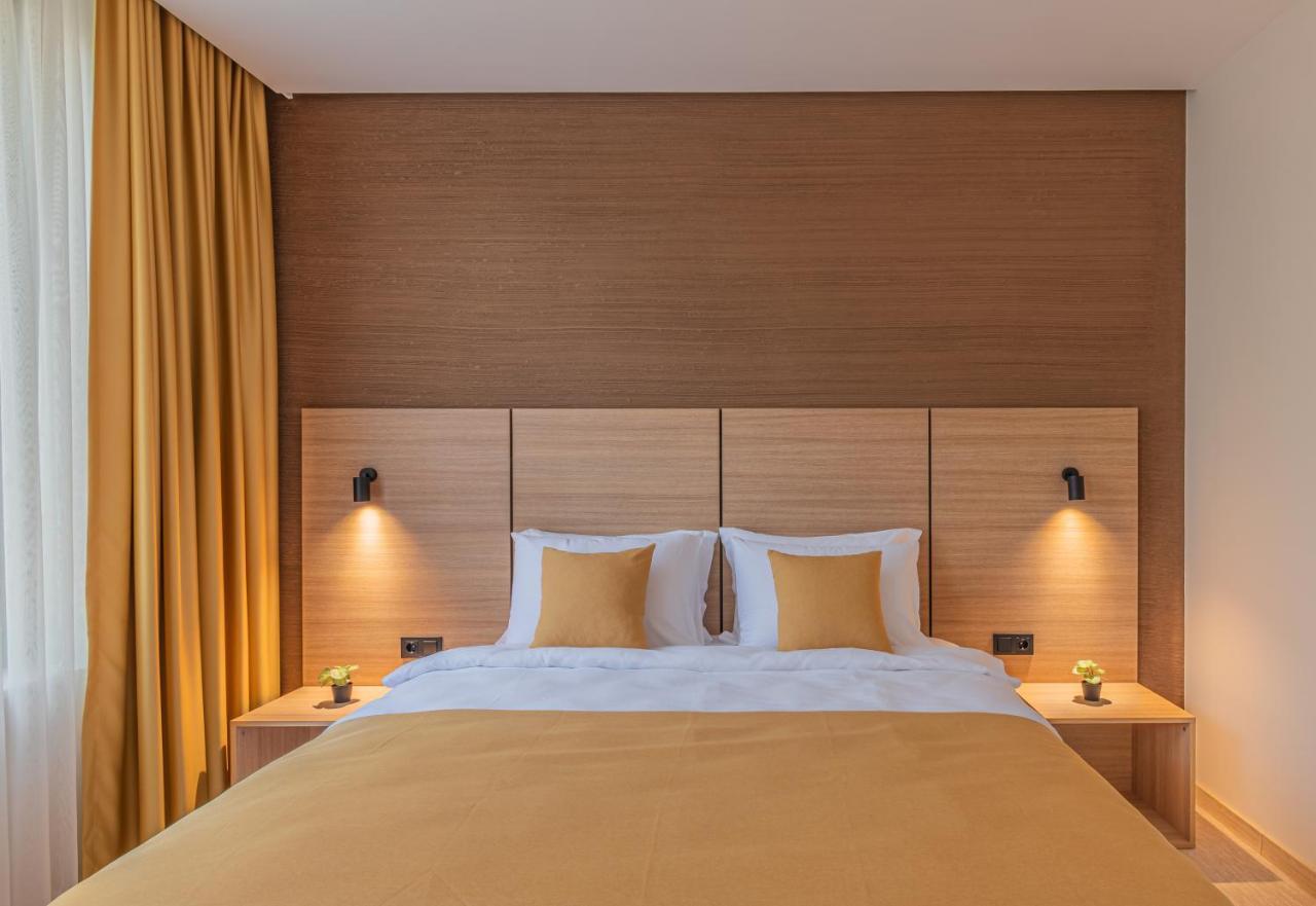 Hotel Osetia Garden มอมชิลกราด ภายนอก รูปภาพ