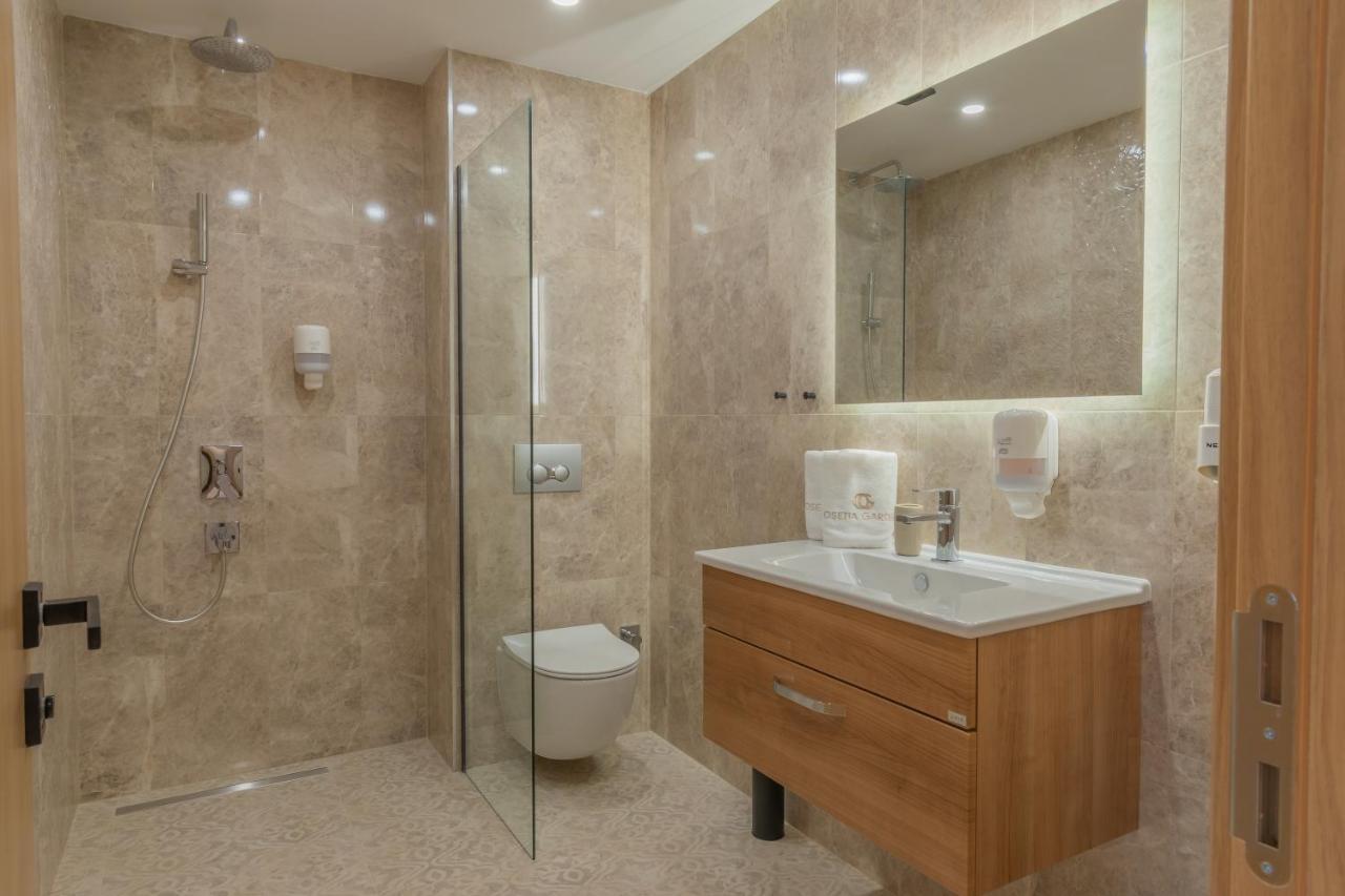 Hotel Osetia Garden มอมชิลกราด ภายนอก รูปภาพ