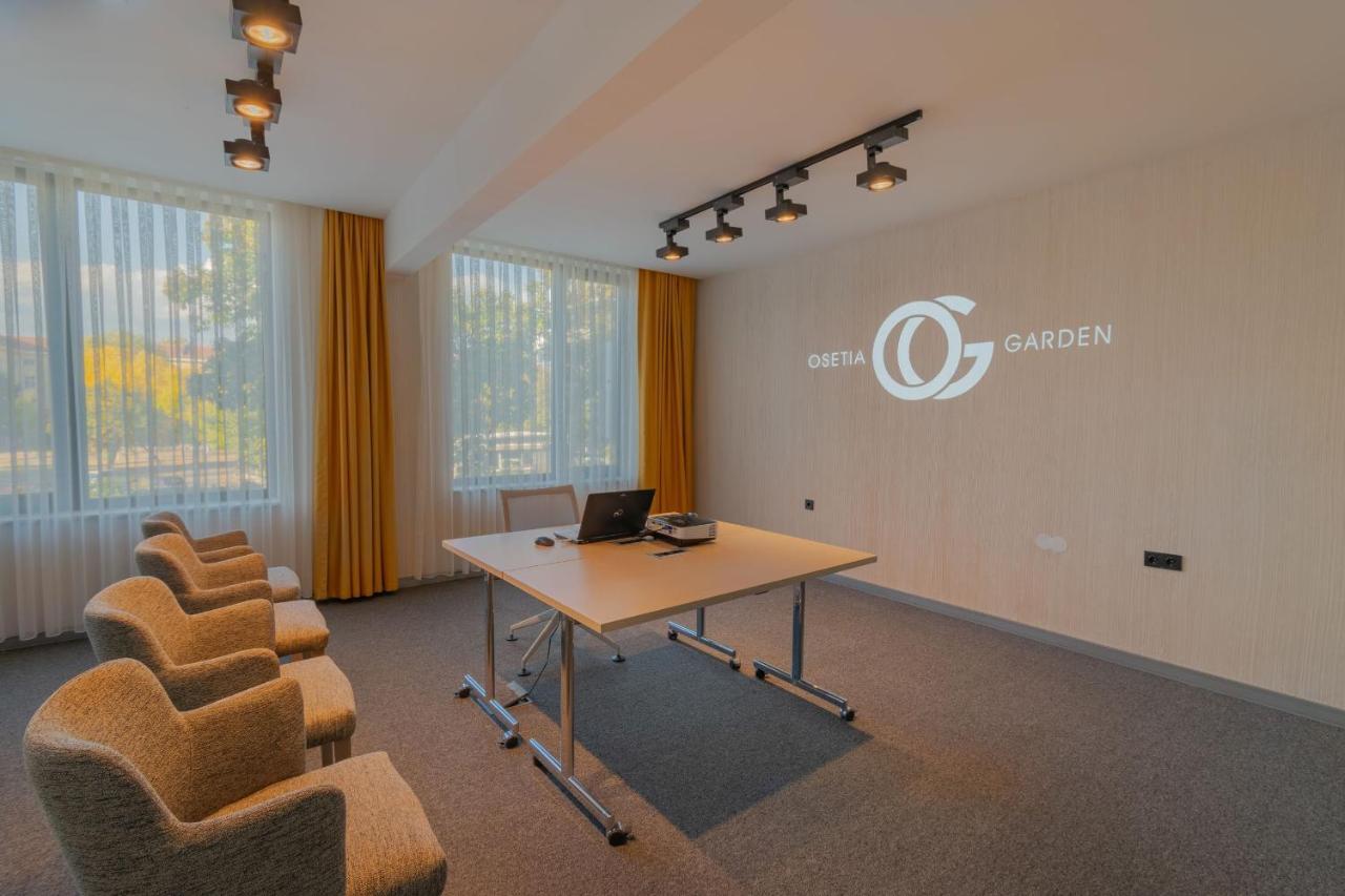 Hotel Osetia Garden มอมชิลกราด ภายนอก รูปภาพ